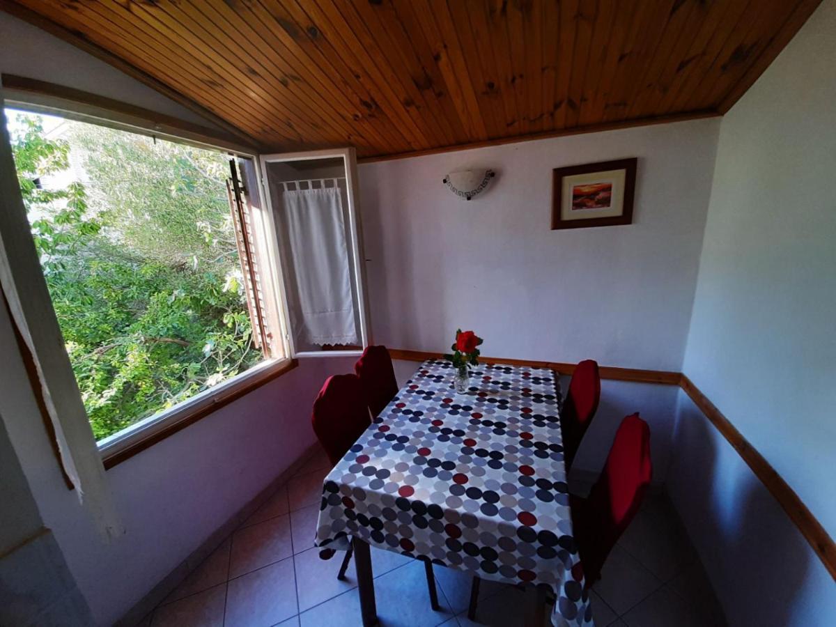 Apartment Spanjol Anka Rab Town Exteriör bild