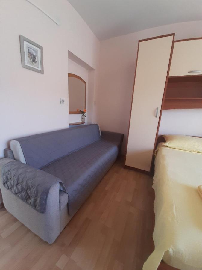 Apartment Spanjol Anka Rab Town Exteriör bild
